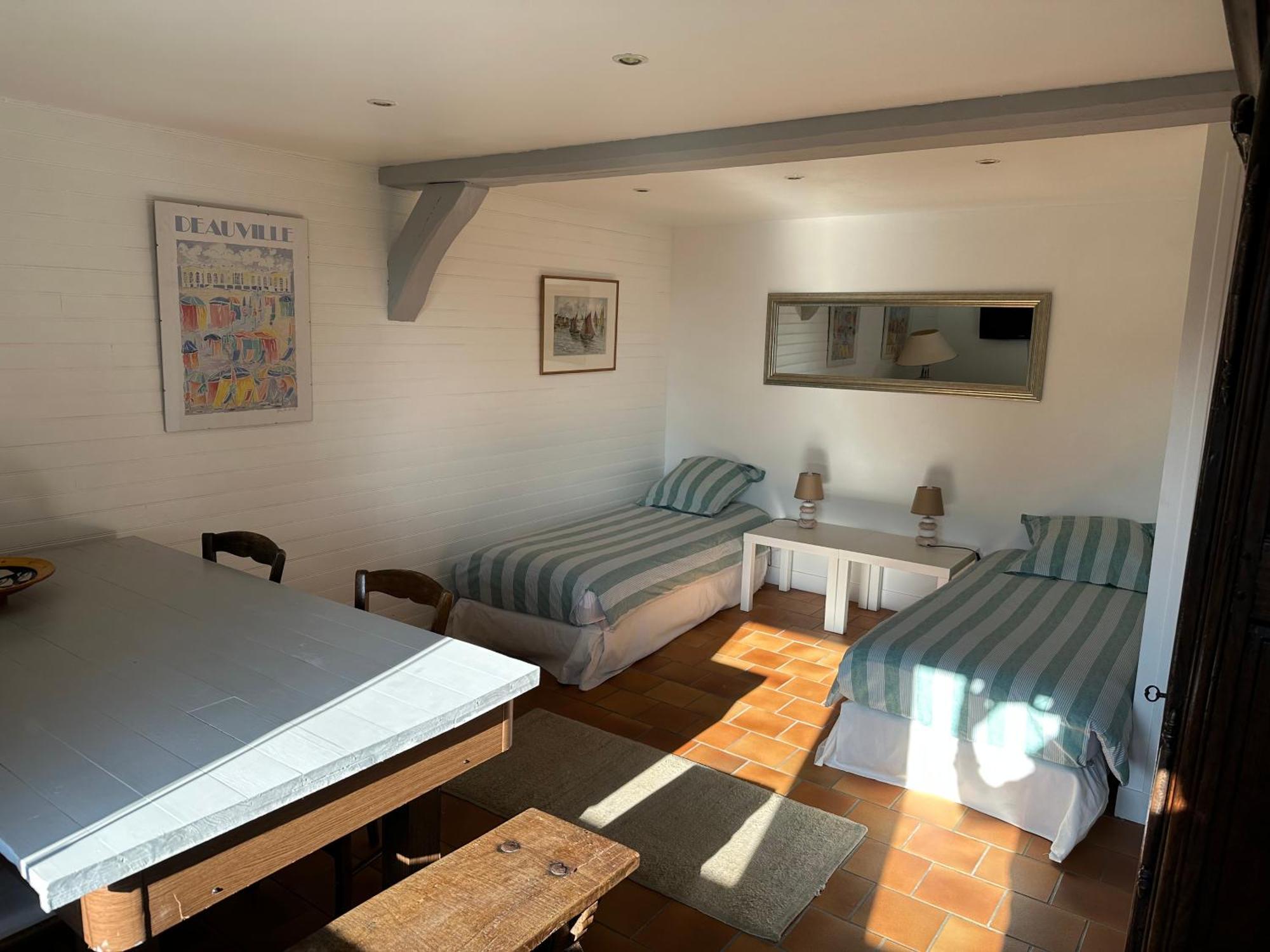 Bener'Inn Une Maison 3 Chambres 125 M2 Ou Une Maison 2 Chambres 50 M2 Ou Les 2 Maisons Bénerville-sur-Mer Kamer foto